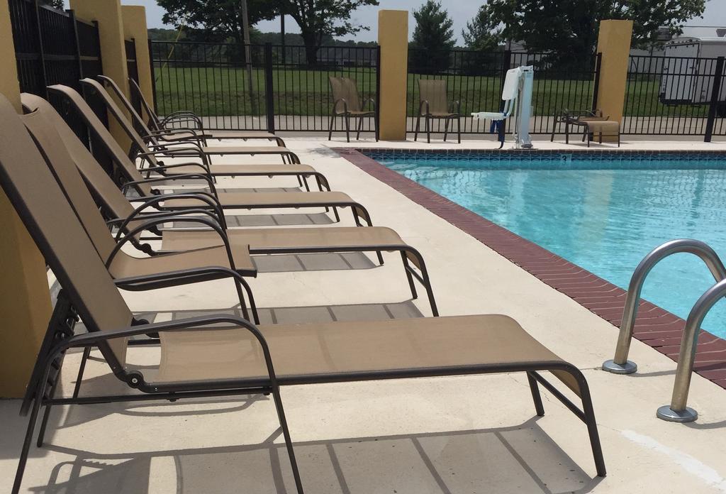 Executive Inn Scottsville エクステリア 写真
