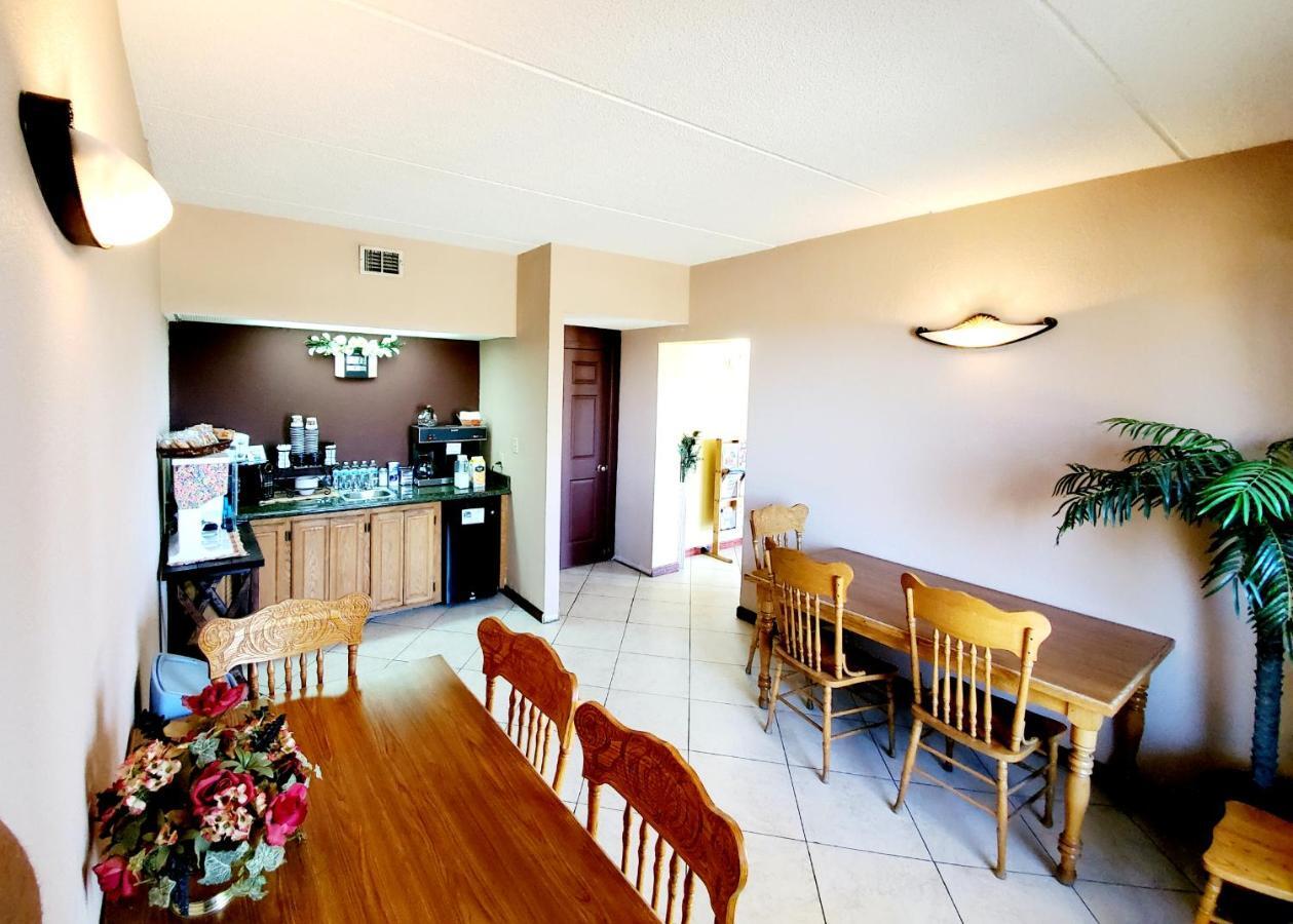 Executive Inn Scottsville エクステリア 写真