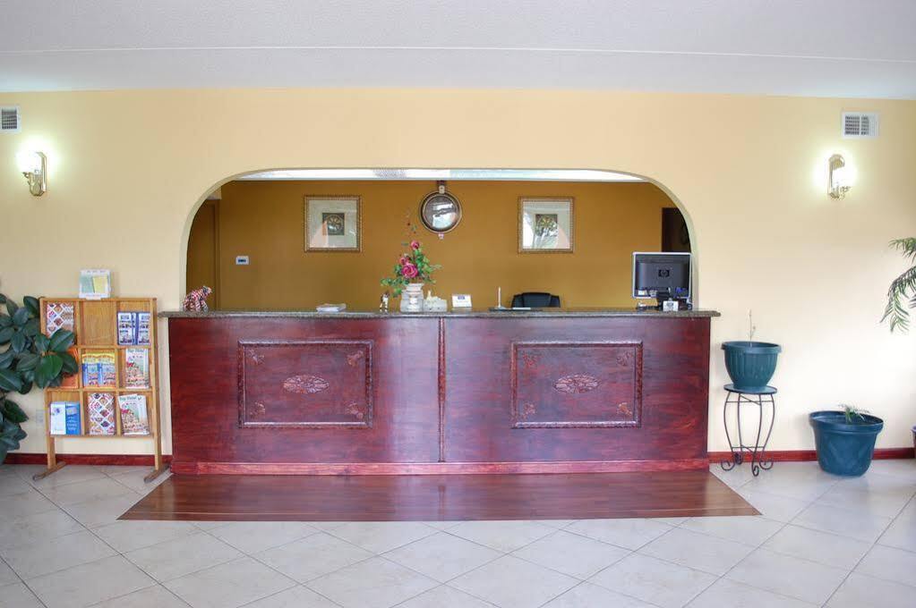 Executive Inn Scottsville エクステリア 写真